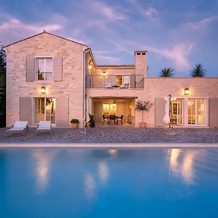 Villa Brazzania Buje